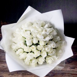 Букет из 51 белой кенийской розы