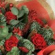 Новогодний букет с розами и нобилисом с корицей