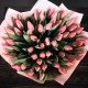 Букет из пыльно-розовых тюльпанов