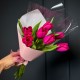 Букет из 7 ярко розовых тюльпанов