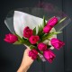 Букет из 9 ярко розовых тюльпанов